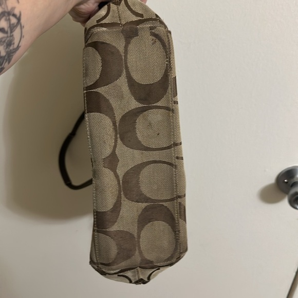 Y2K Coach Tan and Brown Logo Shoulder Bag A0960-F13548 - Picture 3 of 8